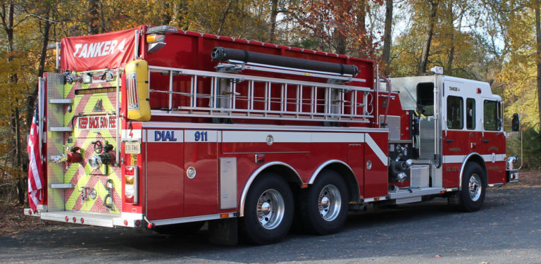 Tanker 4 Captain Side Rear Angle